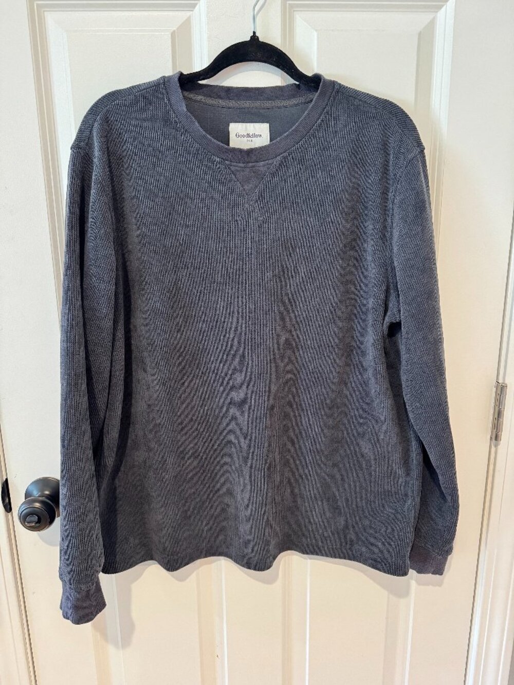 Goodfellow‎ dark grey waffle knit shirt - size large